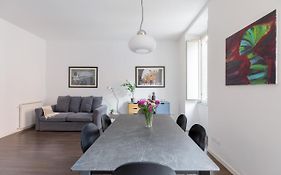 Iflat Monti Charming Apartment